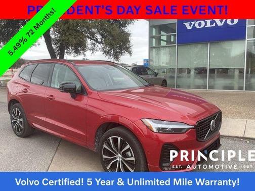 2024 Volvo XC60 B5 Plus Dark Theme