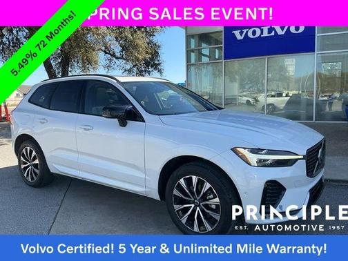 2023 Volvo XC60 B5 Plus Dark Theme