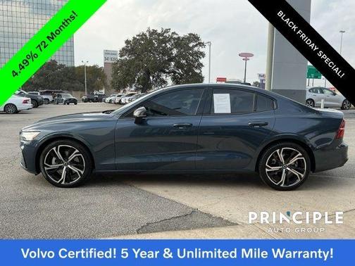 2024 Volvo S60 B5 Plus Dark Theme