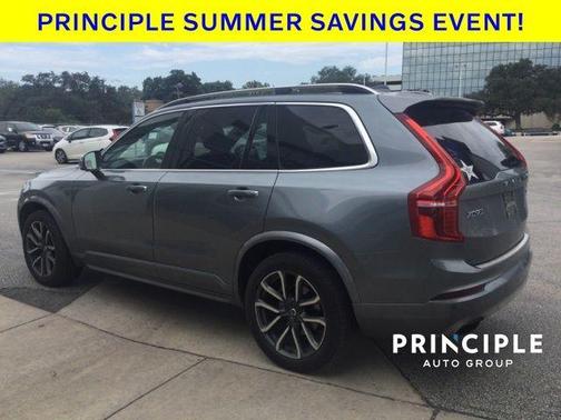 2018 Volvo XC90 T6 Momentum