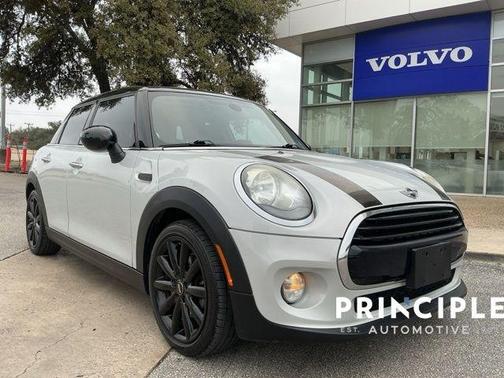 2017 MINI Hardtop Cooper
