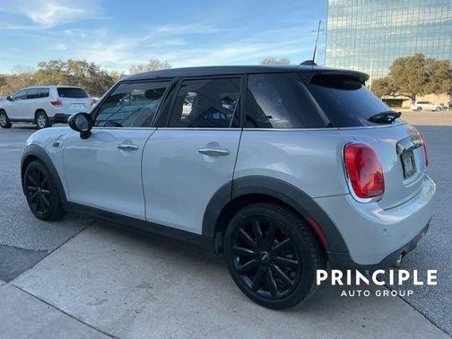 2017 MINI Hardtop Cooper