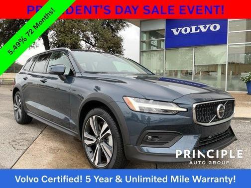 2025 Volvo V60 Cross Country B5 Plus