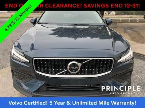 2025 Volvo V60 Cross Country B5 Plus