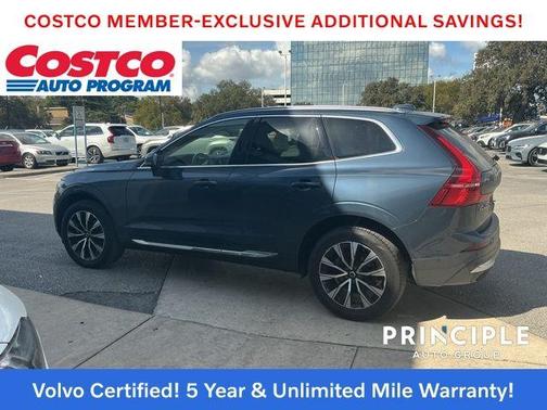 2023 Volvo XC60 B5 Plus Bright Theme