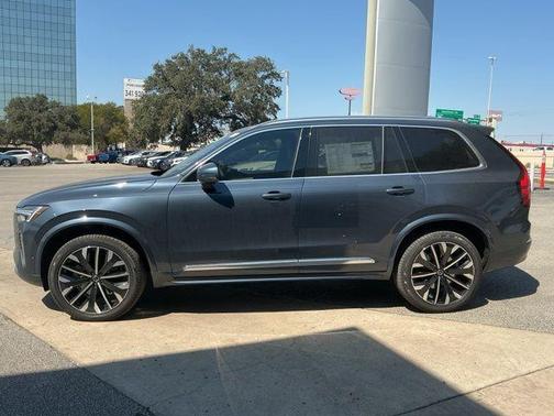 2026 Volvo XC90 B5 Plus 7-Seater