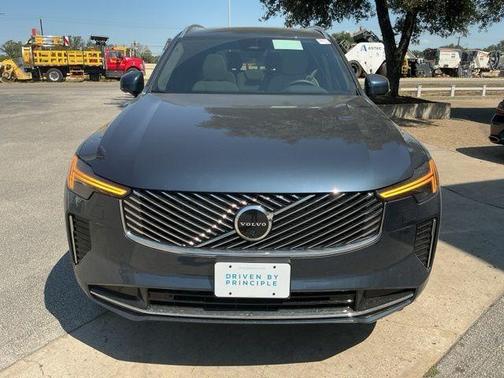 2026 Volvo XC90 B5 Plus 7-Seater