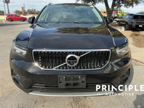 2019 Volvo XC40 T5 Momentum