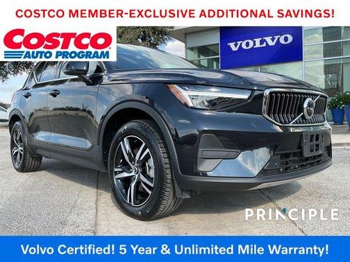 2025 Volvo XC40 B5 Core Bright Theme