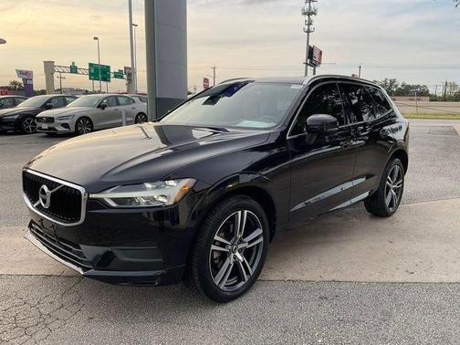 2020 Volvo XC60 T5 Momentum