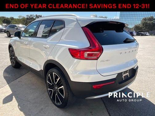 2023 Volvo XC40 B4 Core