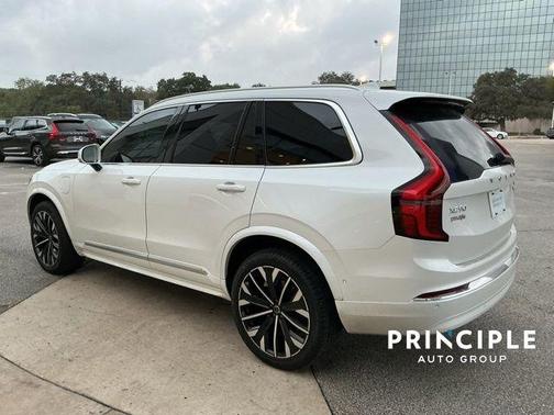 2025 Volvo XC90 Plug-In Hybrid T8 Ultra 7-Seater