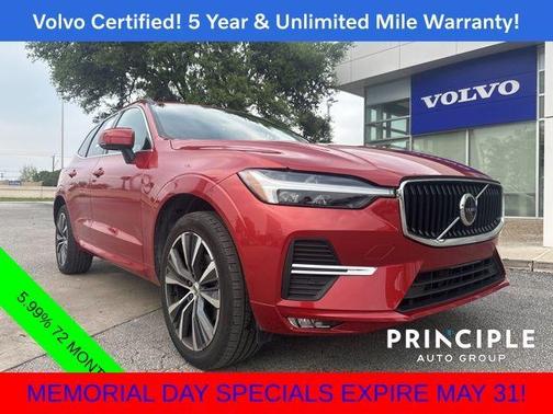 2022 Volvo XC60 B5 Momentum