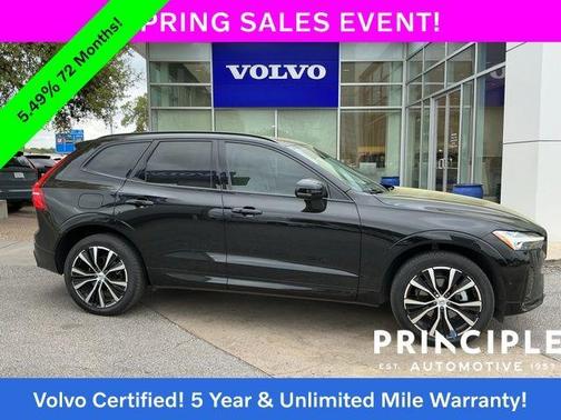 2023 Volvo XC60 B5 Plus Dark Theme