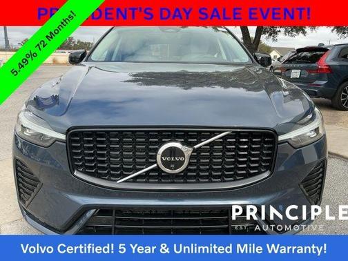 2023 Volvo XC60 B5 Plus Dark Theme