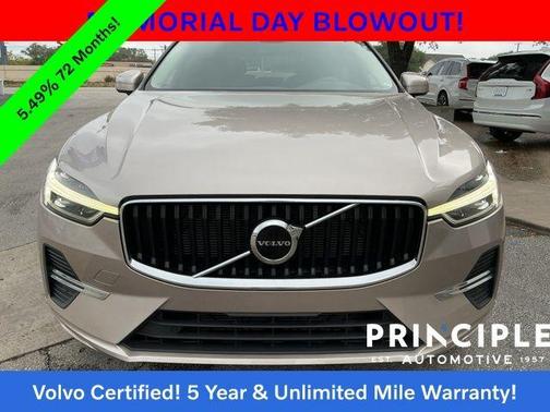 Bright 2023 Volvo XC60 B5 Core