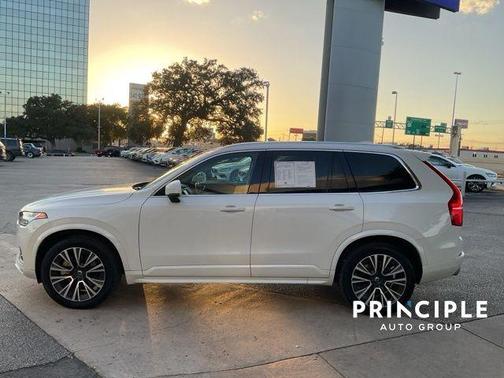 2020 Volvo XC90 T5 Momentum 7 Passenger