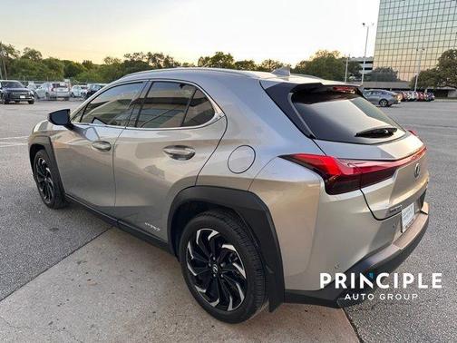 2021 Lexus UX 250h Base