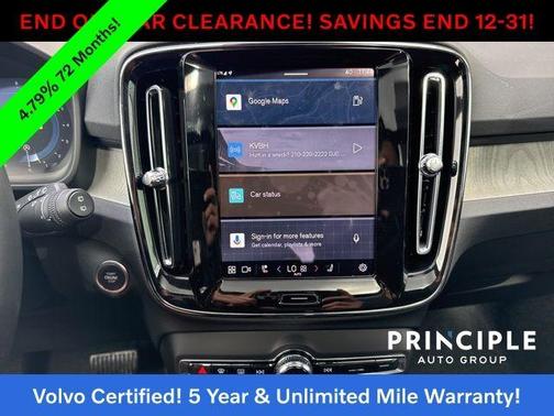 2025 Volvo XC40 B5 Core Bright Theme