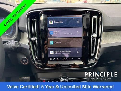 2025 Volvo XC40 B5 Core Bright Theme