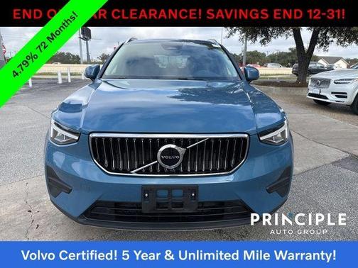 2025 Volvo XC40 B5 Core Bright Theme