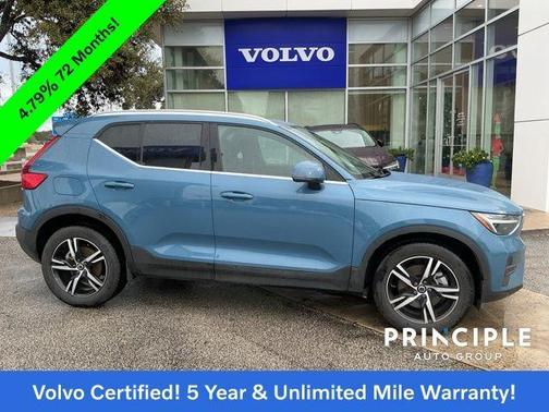 2025 Volvo XC40 B5 Core Bright Theme