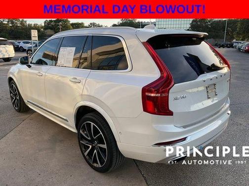 Crystal White Pearl Metallic 2019 Volvo XC90 T6 Inscription