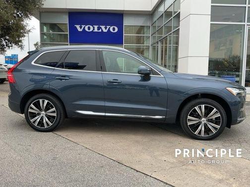 2023 Volvo XC60 B5 Plus Bright Theme