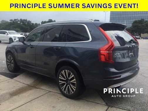 2020 Volvo XC90 T5 Momentum 7 Passenger