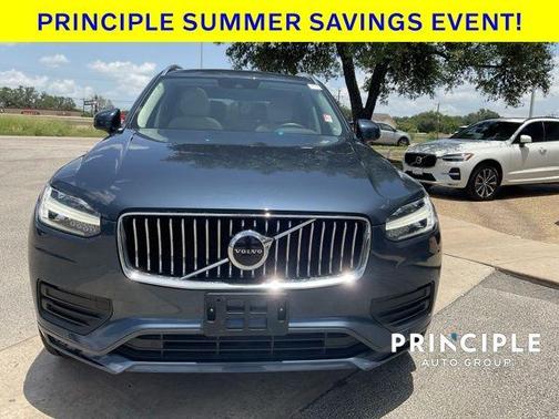 2020 Volvo XC90 T5 Momentum 7 Passenger