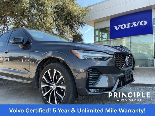 2023 Volvo XC60 B5 Plus Dark Theme