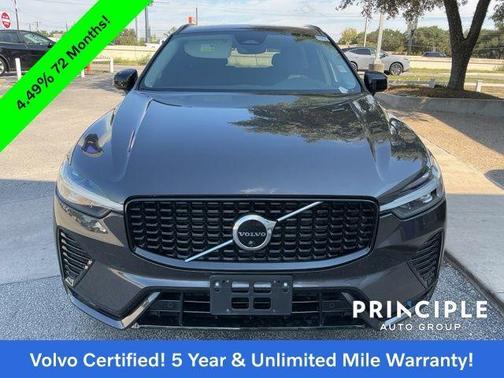 2023 Volvo XC60 B5 Plus Dark Theme