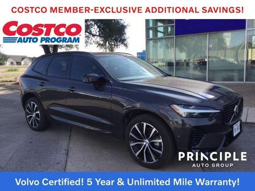 2023 Volvo XC60 B5 Plus Dark Theme