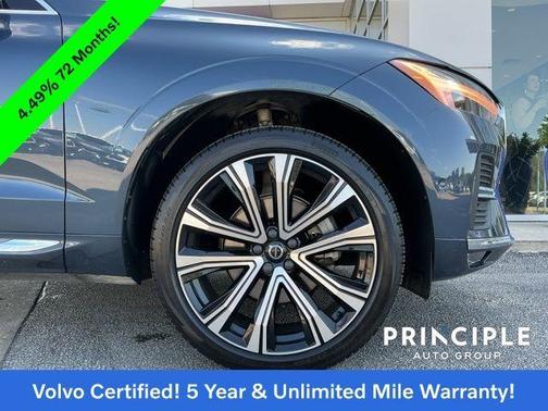 2023 Volvo XC60 B5 Ultimate Bright Theme