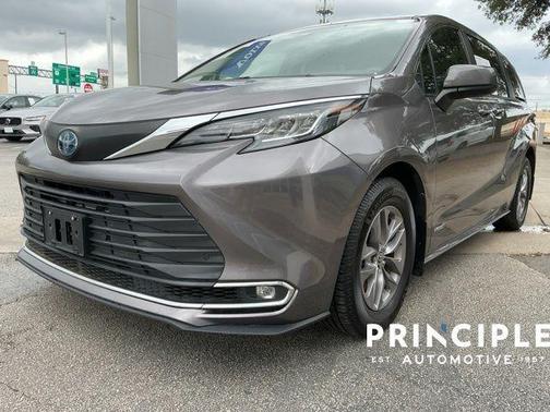 Predawn Gray Mica 2021 Toyota Sienna XLE