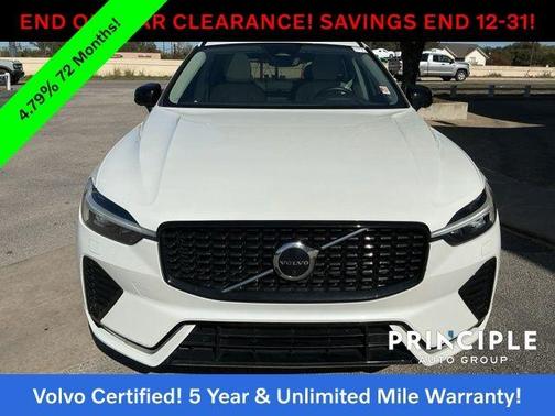 2023 Volvo XC60 B5 Plus Dark Theme