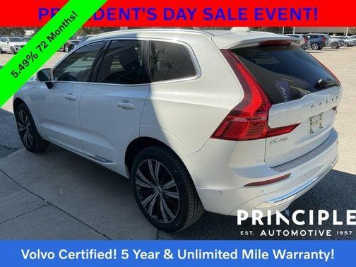 2023 Volvo XC60 Recharge Plug-In Hybrid T8 Plus Bright Theme