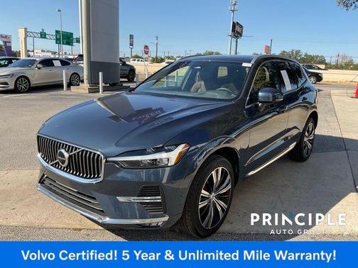 2023 Volvo XC60 B5 Plus Bright Theme