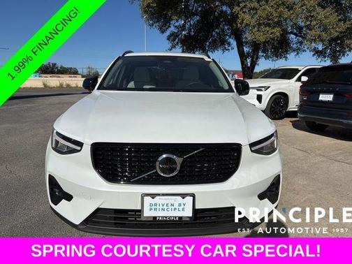 Crystal White 2026 Volvo XC40 B4 Plus