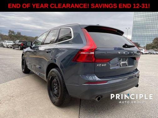2021 Volvo XC60 T5 Momentum