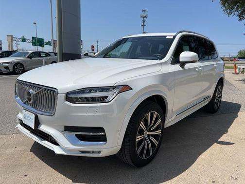 2024 Volvo XC90 B5 Plus Bright Theme