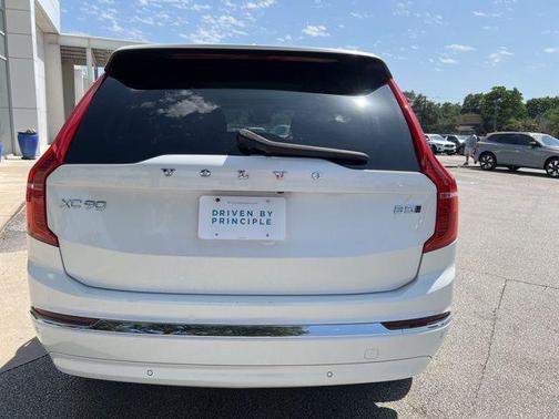 2024 Volvo XC90 B5 Plus Bright Theme