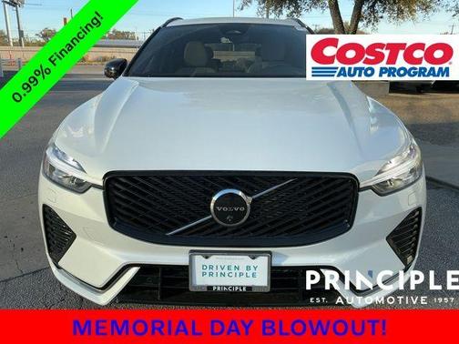 Crystal White Metallic 2026 Volvo XC60 B5 Plus