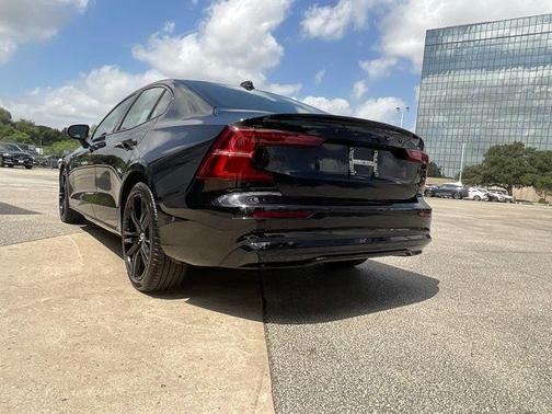 2024 Volvo S60 B5 Plus Black Edition