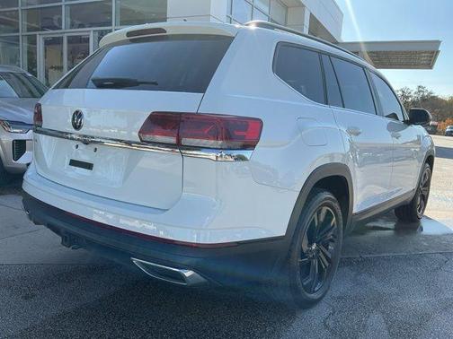 2022 Volkswagen Atlas 3.6L SE w/Technology