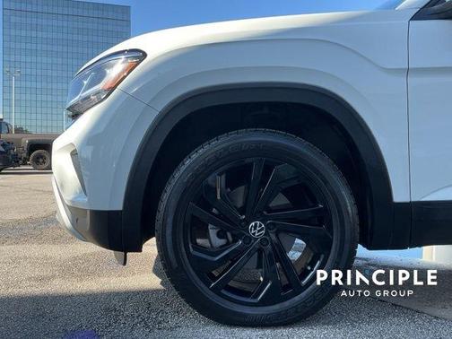 2022 Volkswagen Atlas 3.6L SE w/Technology