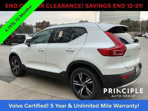 2025 Volvo XC40 B5 Core Bright Theme