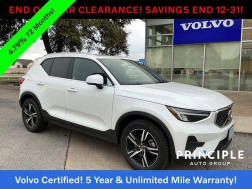 2025 Volvo XC40 B5 Core Bright Theme