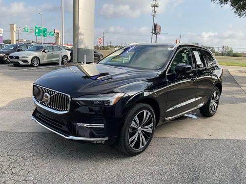 2023 Volvo XC60 B5 Plus Bright Theme