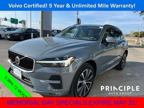 2022 Volvo XC60 B5 Momentum
